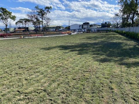 樂合草皮 - 花海鋪設施工