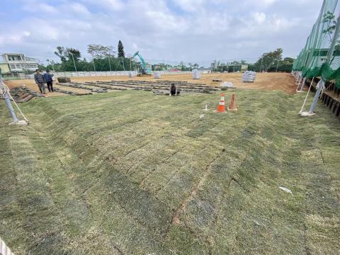 樂合草皮 - 11人制、五人制足球場鋪設施工