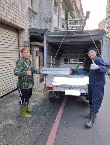 專業服務團隊 - 專業團隊很高興為您服務