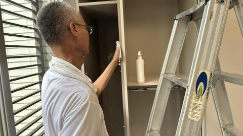 鄧凡奕 - 甲醛治理-甲殼素塗抹