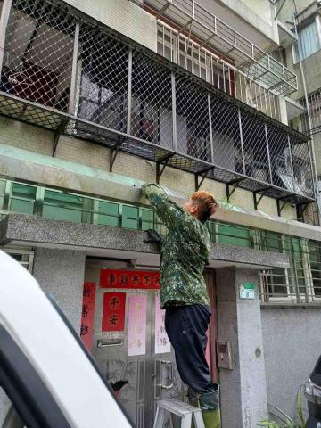 專業服務團隊 - 除草作業