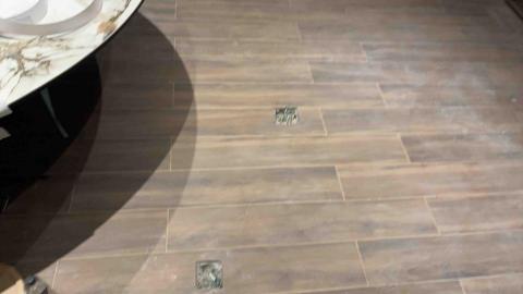 築望工程有限 - 地面木紋磚