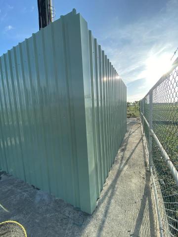 鐵工快客 - 服務項目：
鐵皮屋搭建/圍籬/爬梯/鐵件焊接/白鐵/黑鐵/鐵件維修