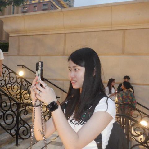 提供相機街服務的專家宋欣頤