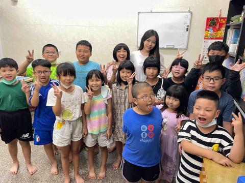 林佳頤 - 小學課後輔導老師