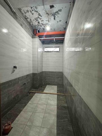 通和興工程有限公司 - 廁所牆壁地上翻新