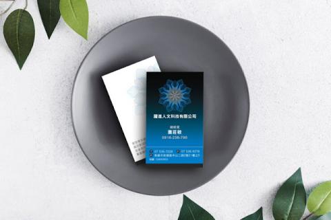 新域平面設計 - [各式名片]　
名片、小卡、價格表、名牌、識別證&hellip;等
歡迎詢問。

作品：https://thingindesign.blogspot.com/
賴阿依滴：cesin
價格會依案件複雜程度有所不同，詳情及估價請詢問。