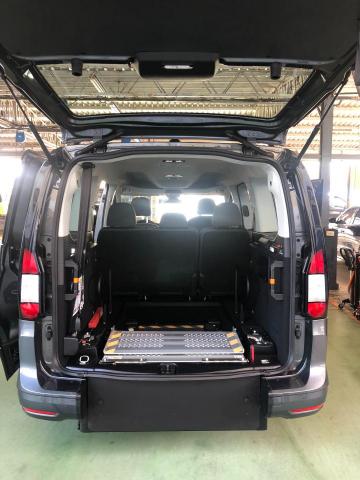 陳先生 - 無障礙車