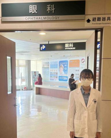 提供衝浪人服務的專家薛可昀