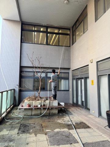 錩育有限公司 - 桃園市立圖書館 大園分館(外牆清洗) 錩育有限公司 - 桃園市立圖書館 大園分館(外牆清洗)