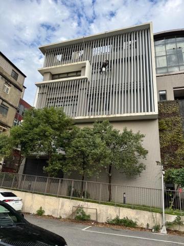 錩育有限公司 - 桃園市立圖書館 大園分館(外牆清洗) 錩育有限公司 - 桃園市立圖書館 大園分館(外牆清洗)