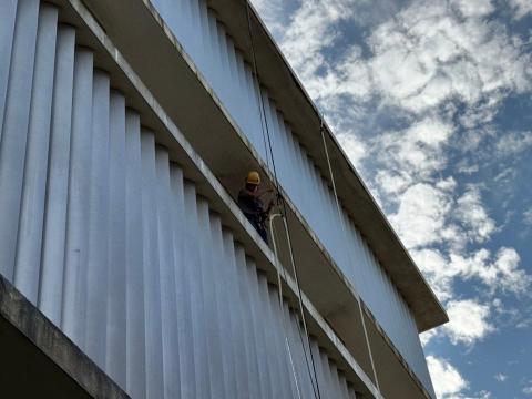 錩育有限公司 - 桃園市立圖書館 大園分館(外牆清洗) 錩育有限公司 - 桃園市立圖書館 大園分館(外牆清洗)