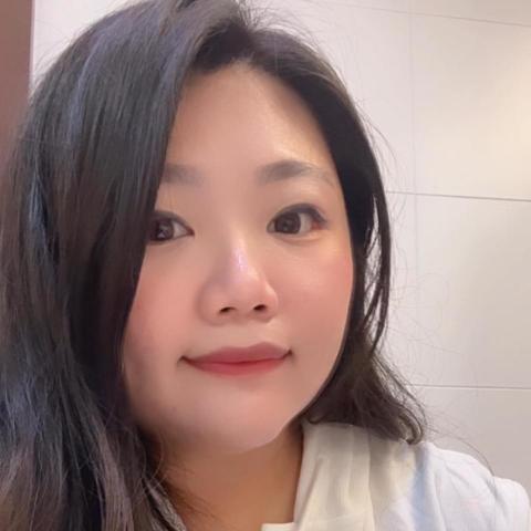 提供範本ppt服務的專家方雅錚