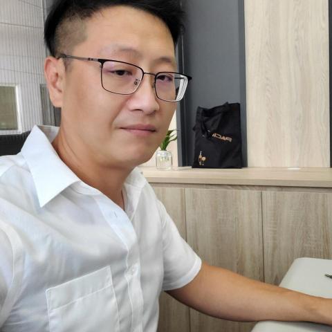 提供型錄服務的專家Johnson/江志祥