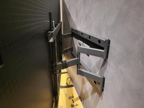 MARS - TCL 85吋電視使用
雙臂式伸縮架
三策 DY830
安裝於木作牆