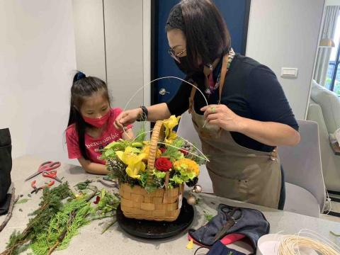 花。楽しいみ花藝設計～花藝師到您家～～ - 家教班上課實況