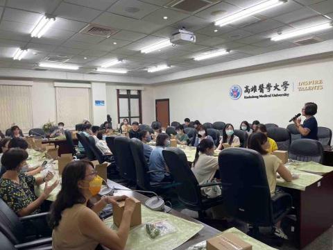 花。楽しいみ花藝設計～花藝師到您家～～ - 高醫EMI全美語教學課程