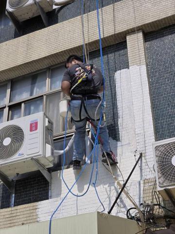 西蒙油漆シモン - 巔峰戰士 刷外牆