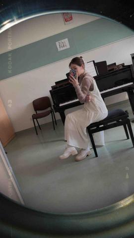 莊欣柔 - 在此證明是真人