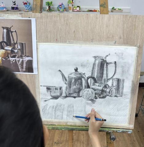 Chengen Hsu - 國一學生靜物練習素描

