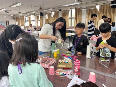 許毓云 - 國小營隊隊輔老師