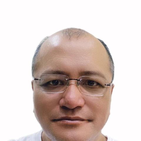 提供irent租車客服服務的專家楊振明