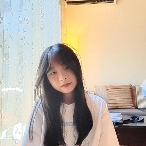 提供跳舞教學kpop服務的專家陳亭瑀