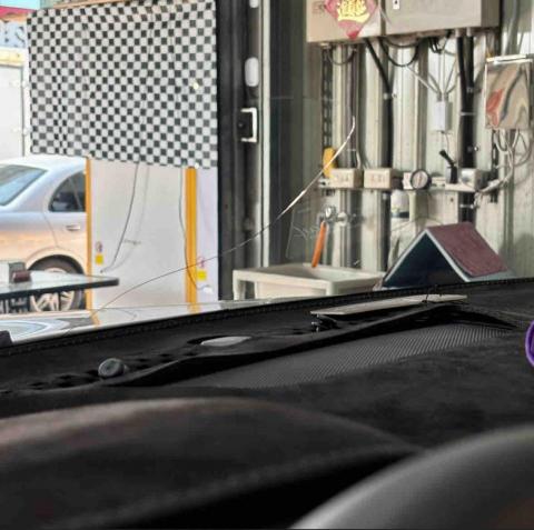 雷恩汽車玻璃修補 - 車內裂痕圖