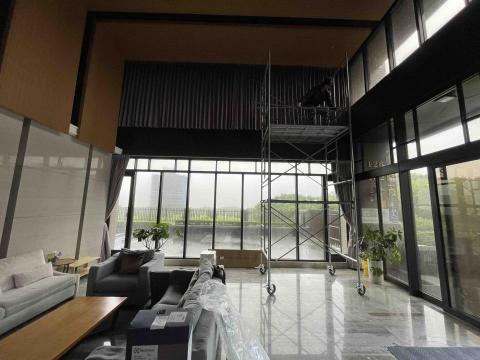 阿誠 - 社區大廳挑高布簾