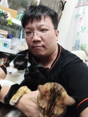 提供台中寵物沙龍服務的專家吳健豪