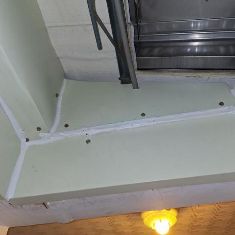 簡宗威 于杰鐵類工程 - 武仁街維修孔下方修飾 簡宗威 于杰鐵類工程 - 武仁街維修孔下方修飾