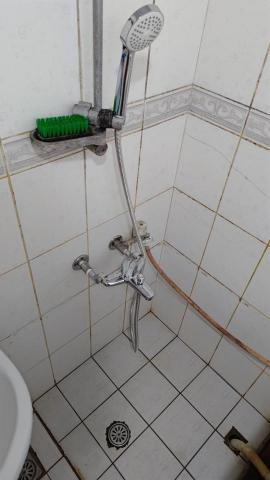 賴先生 - 蓮蓬頭（後）