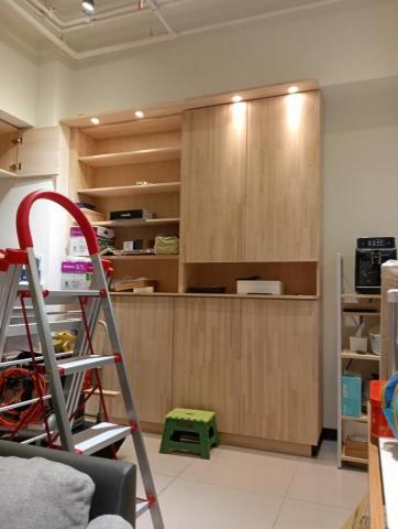 策略室內裝修事業群 - 中和華夏,實木客廳收納系統 策略室內裝修事業群 - 中和華夏,實木客廳收納系統