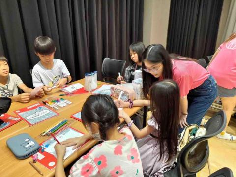 蔡宛妮 - 擔任營隊助教