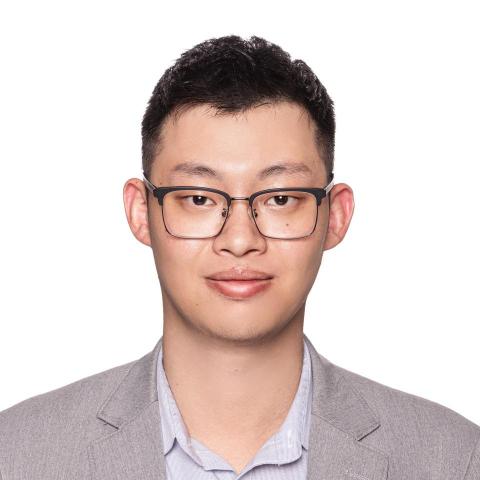 提供衣服收纳盒服務的專家詹溢豪