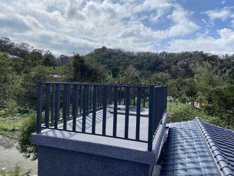 苗栗鐵工 - 屋頂水塔護欄 苗栗鐵工 - 屋頂水塔護欄