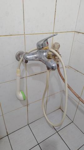 賴先生 - 蓮蓬頭（前）