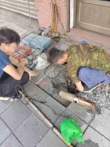 榮鑫居家水電維修 - 深井馬達更換