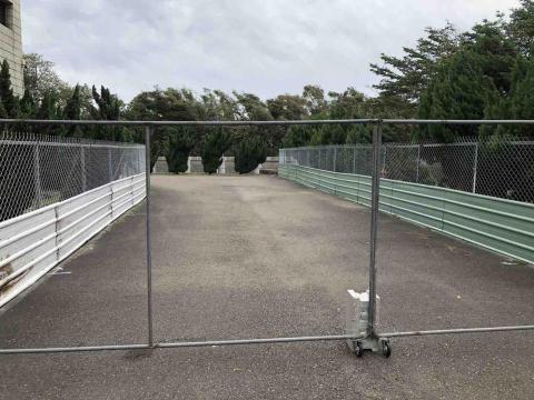 承蓁工程行.圍籬工程 - 客製化-甲種乙式圍籬-菱型網+浪板