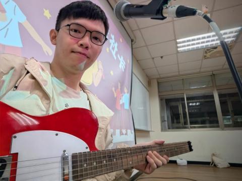 黃宇瑍 - 台大飛音阿卡貝拉社社卡表演