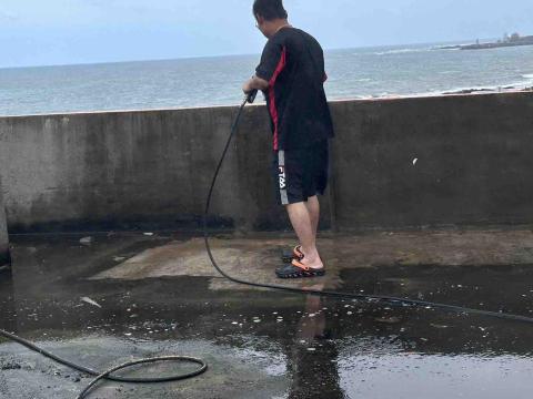 繕造有限公司(防水抓漏工程） - 清洗地板