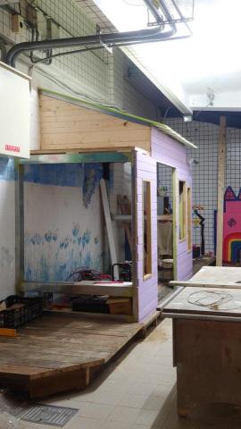 朱家麟 - 幼稚園儲藏室-木作施工中