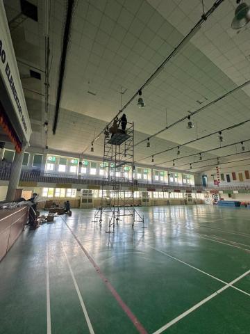 興利富實業水電 - 鷹架搭設配管配線、安裝燈具、變壓器
 興利富實業水電 - 鷹架搭設配管配線、安裝燈具、變壓器