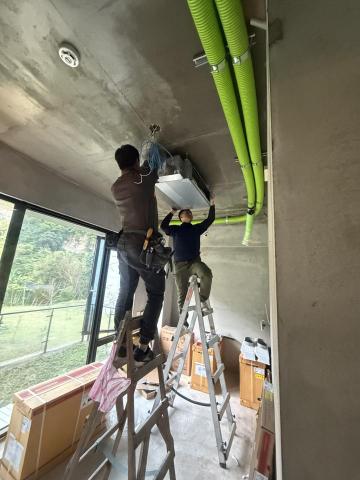 興利富實業水電 - 吊隱冷氣定位安裝、排水、電源、保溫軟管、集風箱、可調式 線型出風口 等等 興利富實業水電 - 吊隱冷氣定位安裝、排水、電源、保溫軟管、集風箱、可調式 線型出風口 等等