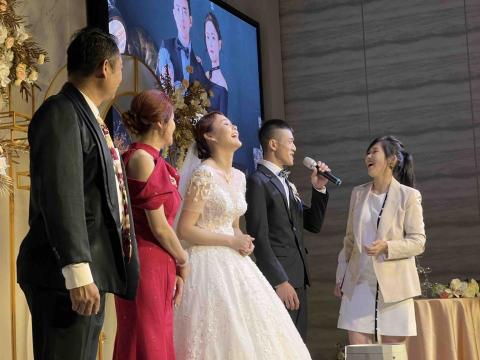 依晨&FUN式主持l婚禮l活動l抓周 - 