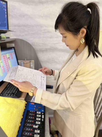 依晨&FUN式主持l婚禮l活動l抓周 - 