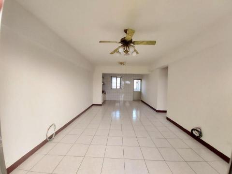 何美工程行 - 油漆工程