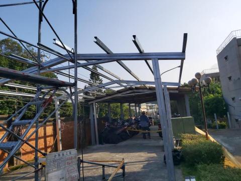 何美工程行 - 鐵棟車棚