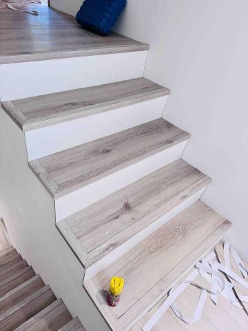 九九櫸木扶手 - 卡扣全包式樓梯階