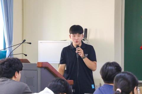 黃昱維 - 東華大學歷史系